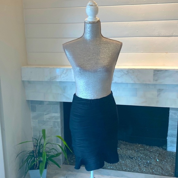 Opening Ceremony Ruffle Wavy Ribbed Black Skirt Size Medium - Picture 2 of 14